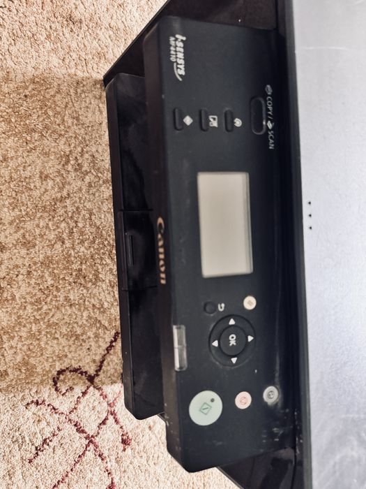 Продам хороший,отличныи принтер