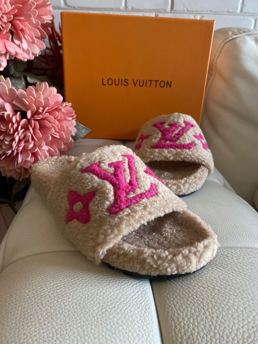 Чехли LV wool 38.39*Lous Vuitton