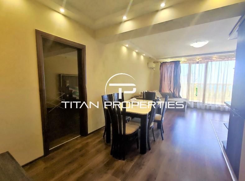 Дава се под наем Тристаен апартамент в Варна, Център - 140 кв.м за 1000 € - Снимка #1