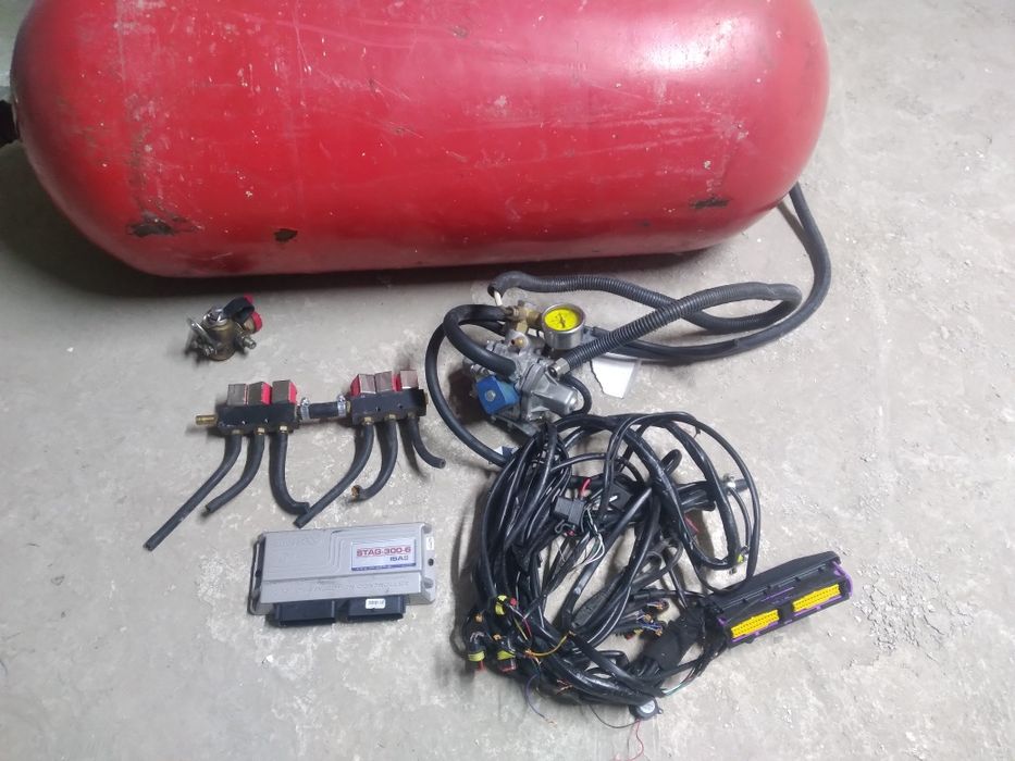 Газбалон.сотилади.100.тали.4чи.пакалена.хамма.