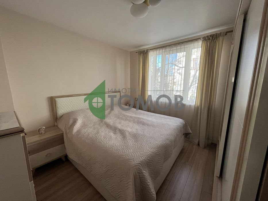 Продава се Тристаен апартамент в Шумен, Математическа гимназия - 103 кв.м за 1283 €/кв.м - Снимка #5