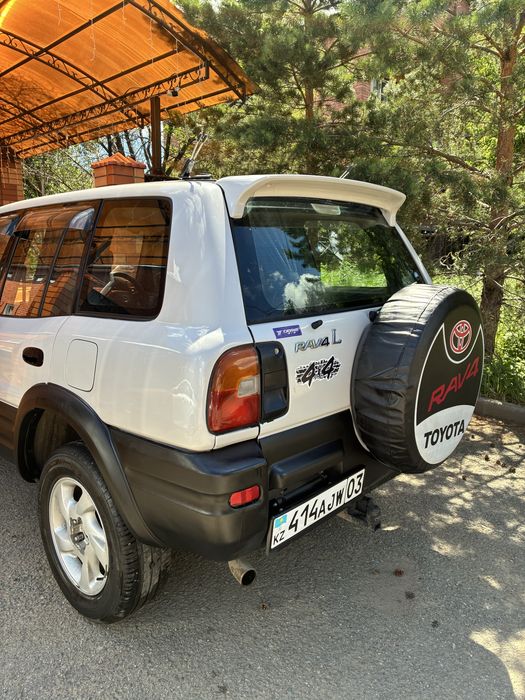 Продам Toyota Rav4