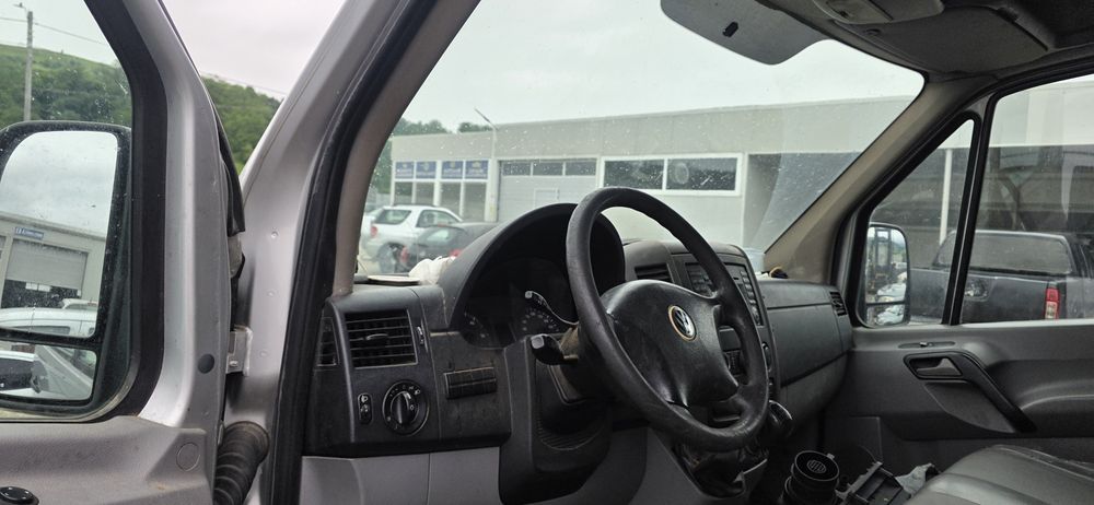 Vw crafter 25 tdi punte dublă cat B. (BATE MOTORU).