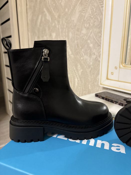 Продам зимние сапоги новые 34р
