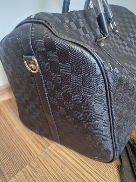 Страхотен пътнически сак среден размер