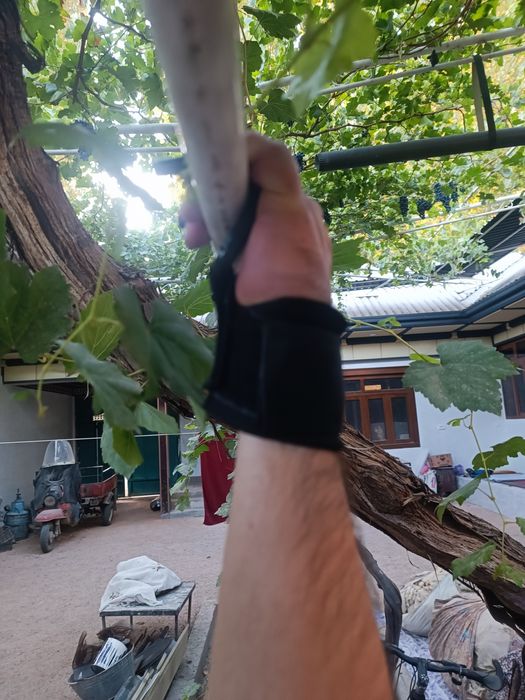 Gantel va turnik tortilish uchun bondaj