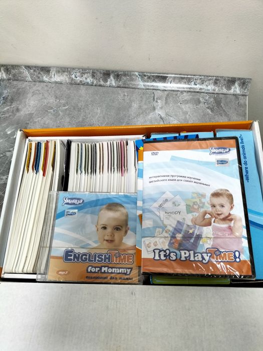 Продам "Учим английский с пелёнок".