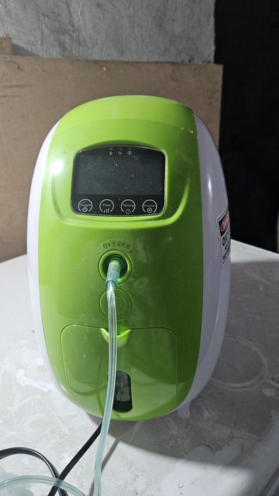 Aparat portabil pentru generat oxigen