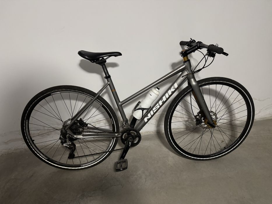 Bicicleta Nishiki Race Hybrid Comp