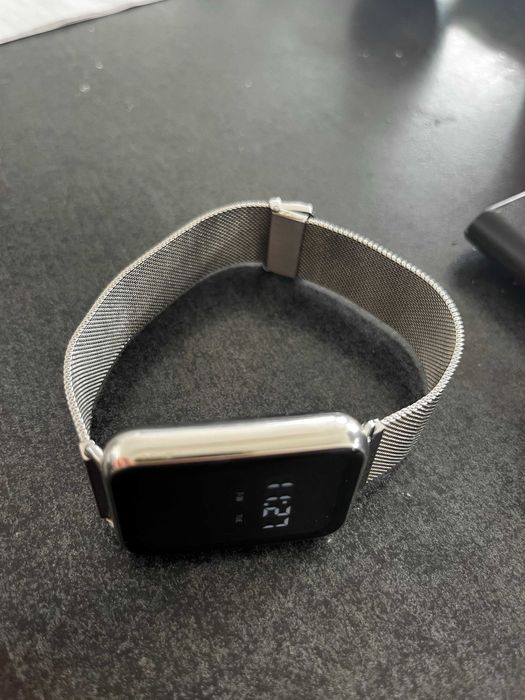 Smartwatch Huawei - curea metalica, argintie