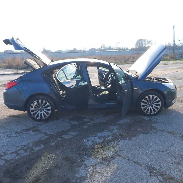 Opel Insignia A 2,0 CDTI син цвят 2009 г./Опел Инсигния дизел на части