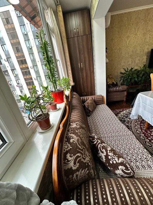 Юнусабад -14 3/5/9 ремонт сделан для себя, встроенная мебель остаётся