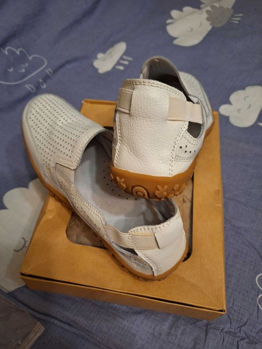 Кроссовки  женские