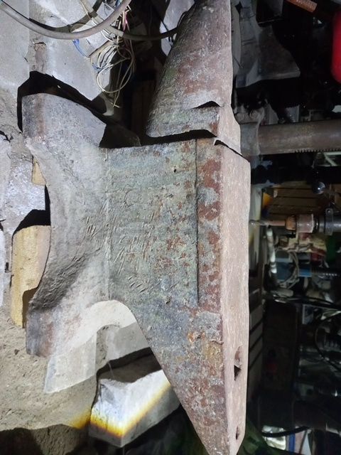 СССР болта,кувалда,малаток,арра,тиски,наковалний,станоклар бор!