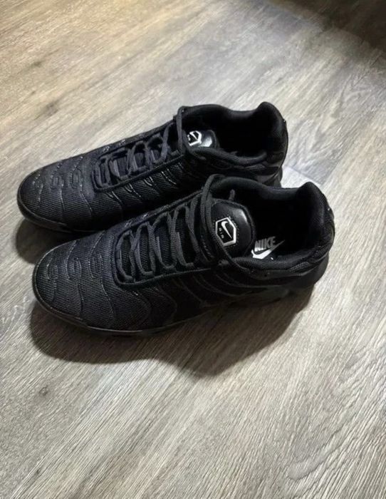 Nike Air Tn 42/43/44 noi/new