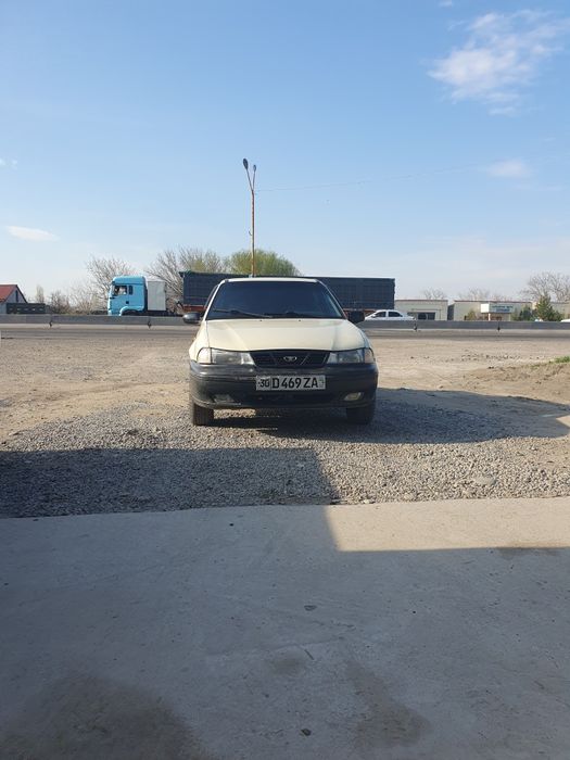 Neksiya 1  yili 2004 xamma joyi soz olgan odam Mazza qilib minadi