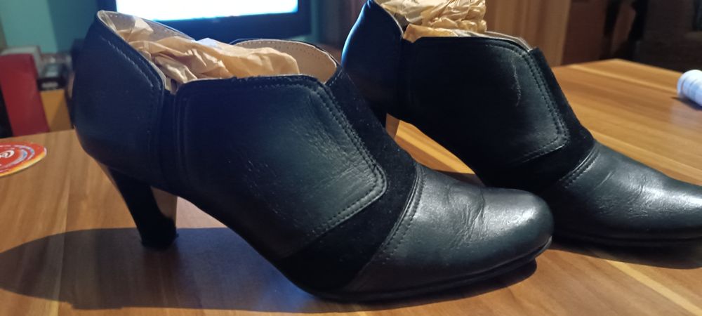 Ghetuțe din piele Nr 39