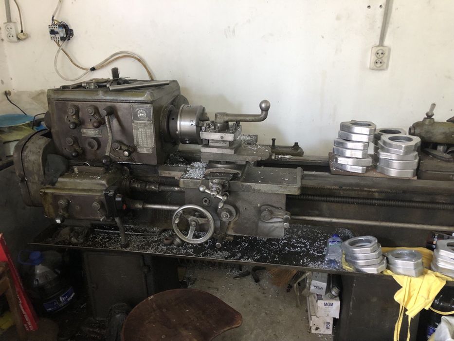 Токарный станок.
