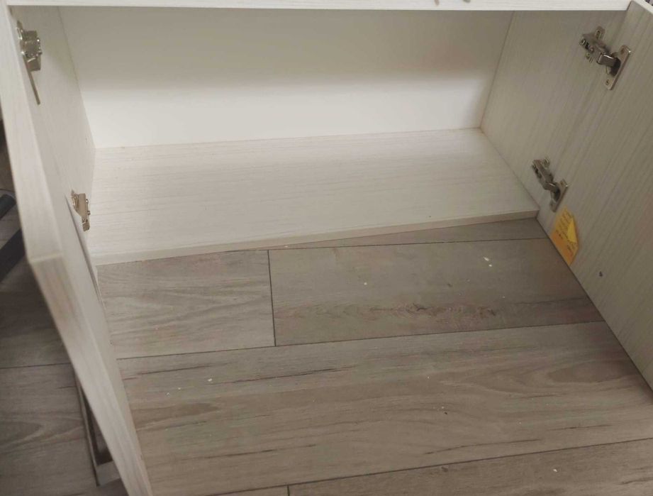 Mobilier Stejar Alb, comoda + dulap suspendat