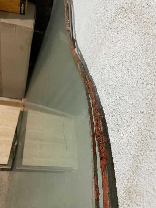 Vand geamuri groase 6mm!