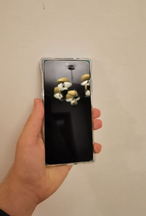 HMD Skyline + Husa  cu garanție la eMag si garanție internațională