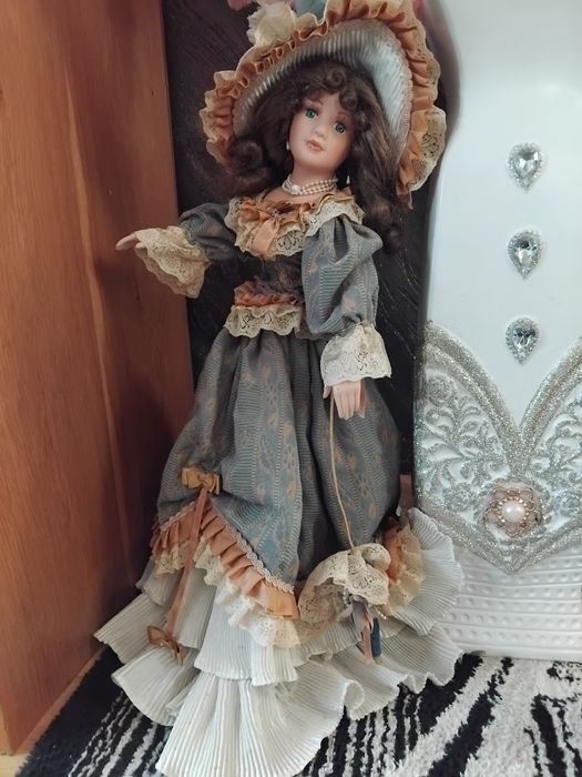 Papusa portelan 55 cm