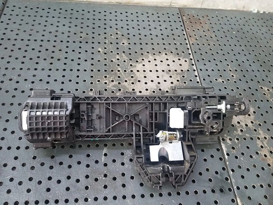Maner usa dreapta spate mercedes cla x117 a2047601634