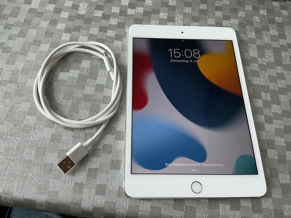 Apple iPad Mini 4 (16GB) – Culoare: Alb