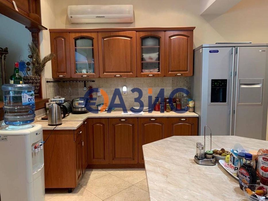 Продава се Къща в Варна, Младост 1 - 1900 кв.м за 470 €/кв.м - Снимка #7