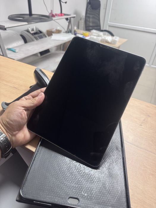 Продам Ipad pro 11