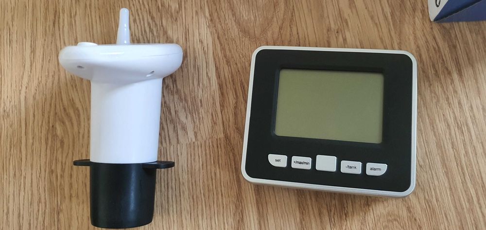 Senzor nivel apa ultrasunete