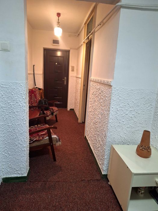 Vand apartament Piatra Neamt Zona Precista .