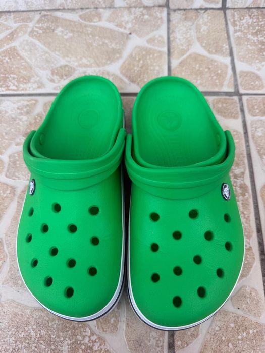 CROCS verzi , marimea 6-8, impecabili