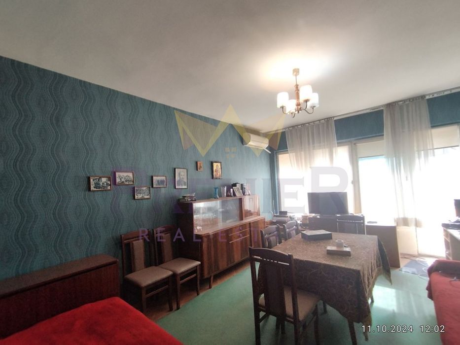 Продава се Четиристаен апартамент в Добрич, Център - 90 кв.м за 945 €/кв.м - Снимка #9