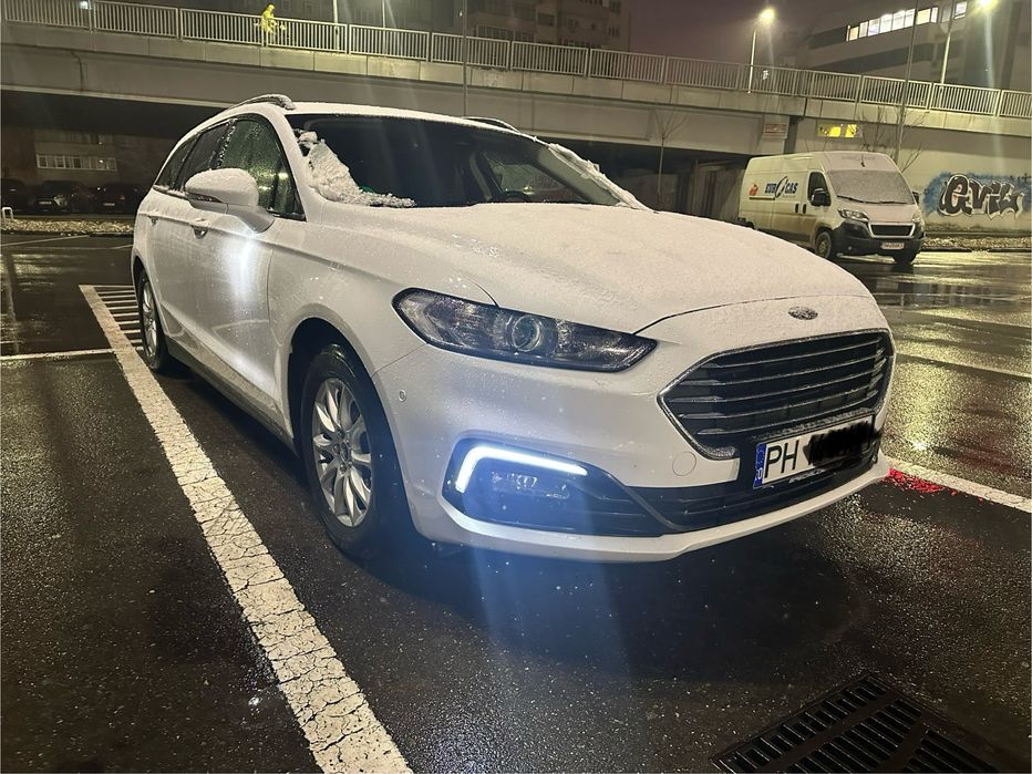 Ford Mondeo 2.0 150 CP/Navi/park assist/line assist/euro6/TVA/pilot/revizie/inmatriculat RO/istoric/km reali/senzori lumina-ploaie/carlig/grila activa
