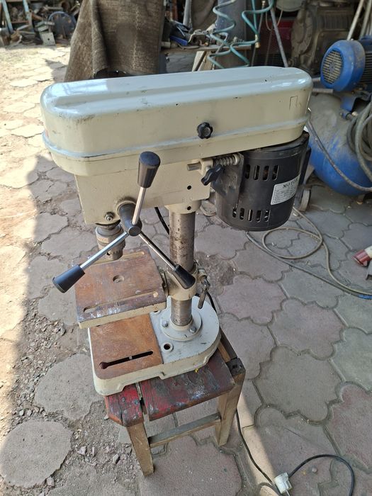 Сверлильный станок