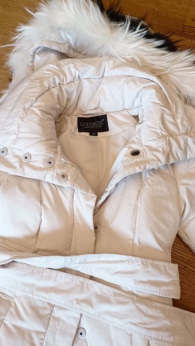 Продам пуховик женский