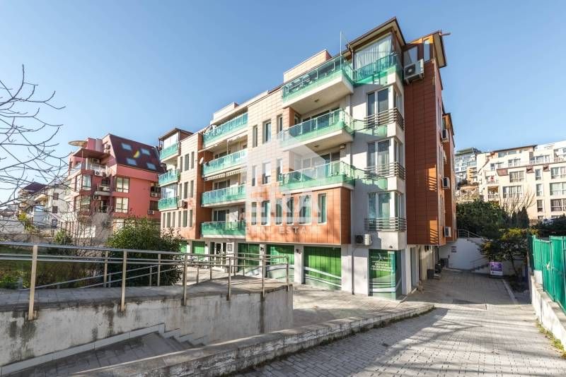 Ексклузивен, завършен до ключ офис под наем, на партер в нова сграда,