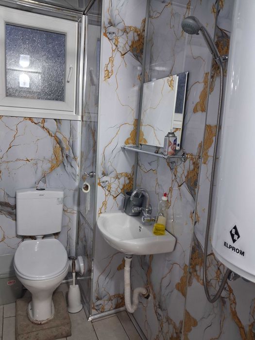 Дава се под наем Етаж от къща в Перник, Клепало - 90 кв.м за 298.86 € - Снимка #7