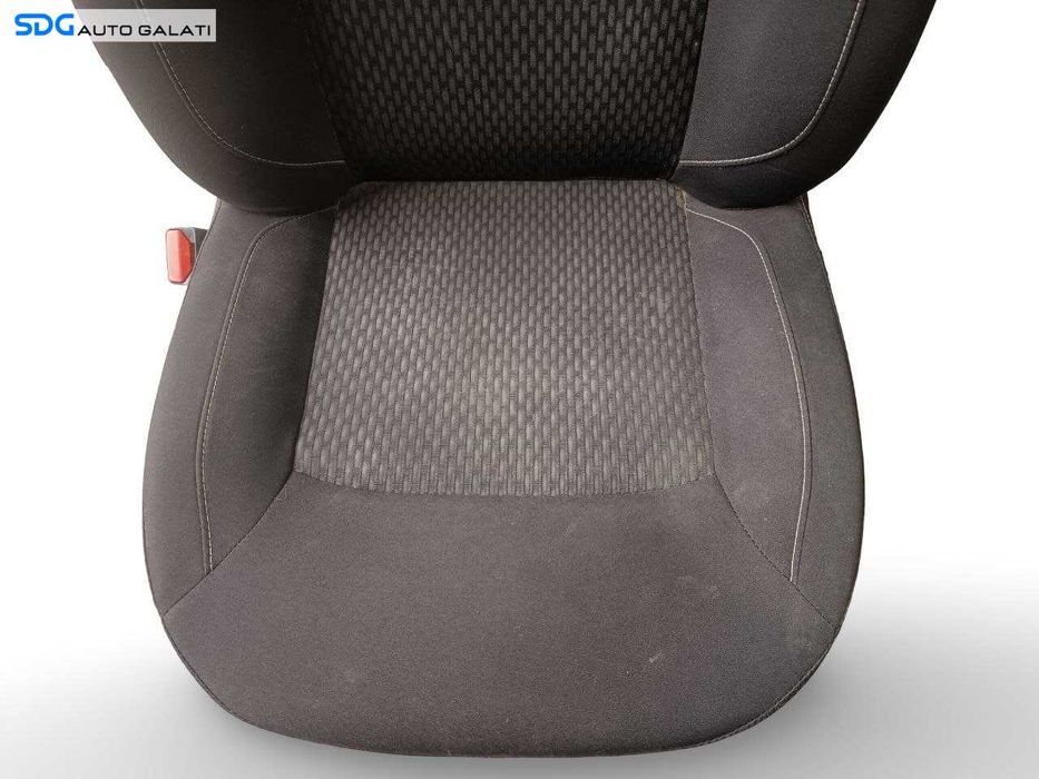 Scaun Scaune Dreapta Fata Material Textil Dacia Sandero 2 2012 - 2020 [LN0180]