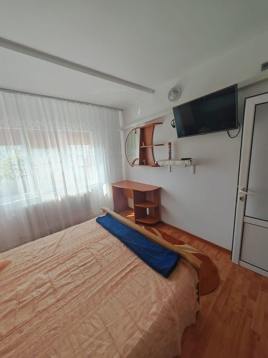 Apartament 2 camere de închiriat – Complet mobilat și utilat