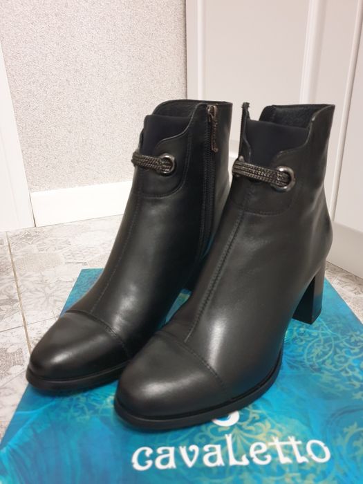 Продам демисезонные полусапожки