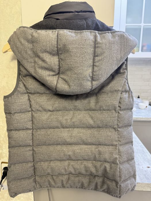 Теплая безрукавка