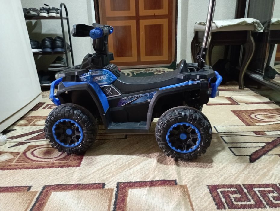 Detskiy kvadradsikl 2:4 let