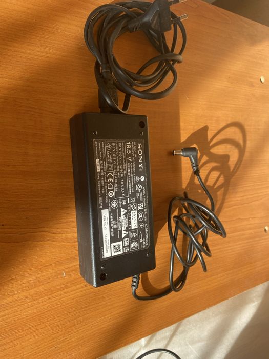 Incarcator Sony ACDP-085E02.  19,5 v.  4,35A