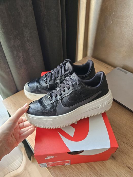 NIKE маратонки  W AF1 PLT.AF.ORM
