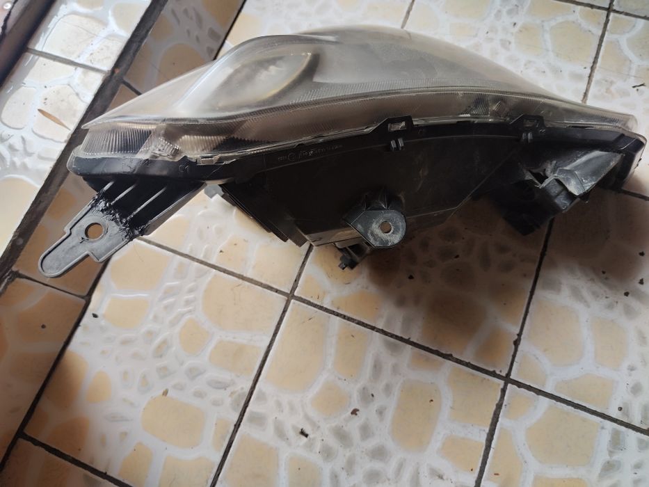 Ниссан альмера фары