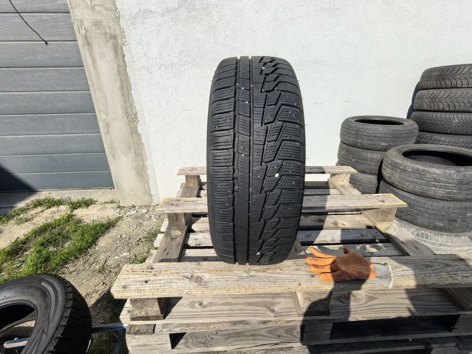 215/60/16 Нокиан ДОТ 2010 г - Само 1 брой гума