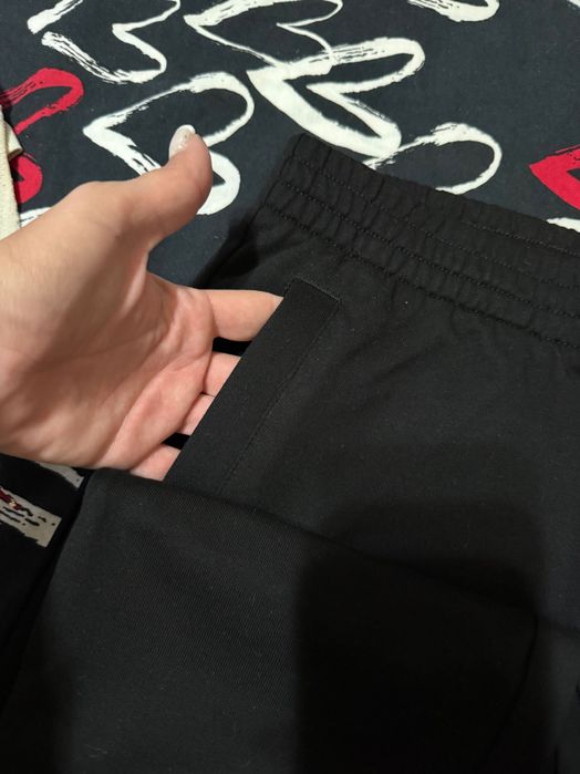 Чисто нови долнища Armani