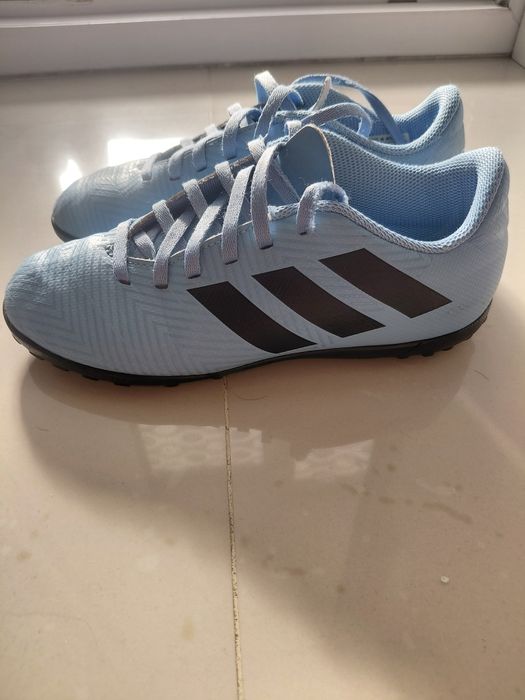 Adidasi fotbal Adidas marimea 34